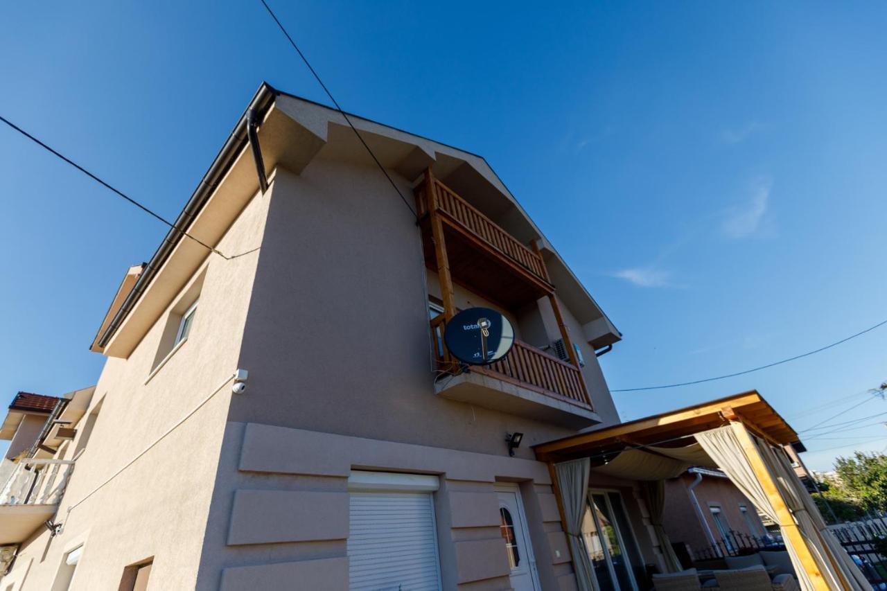 Kristall Apartments Šabac エクステリア 写真