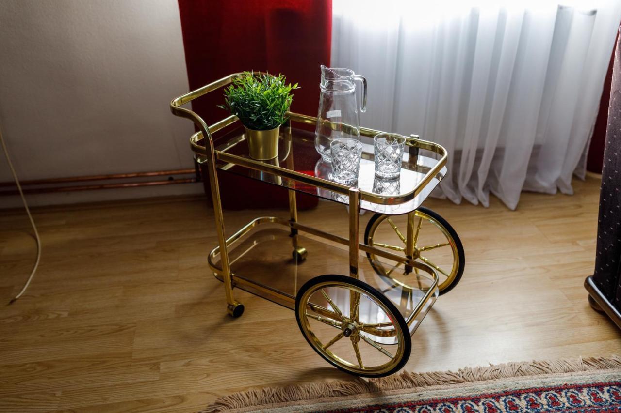 Kristall Apartments Šabac エクステリア 写真